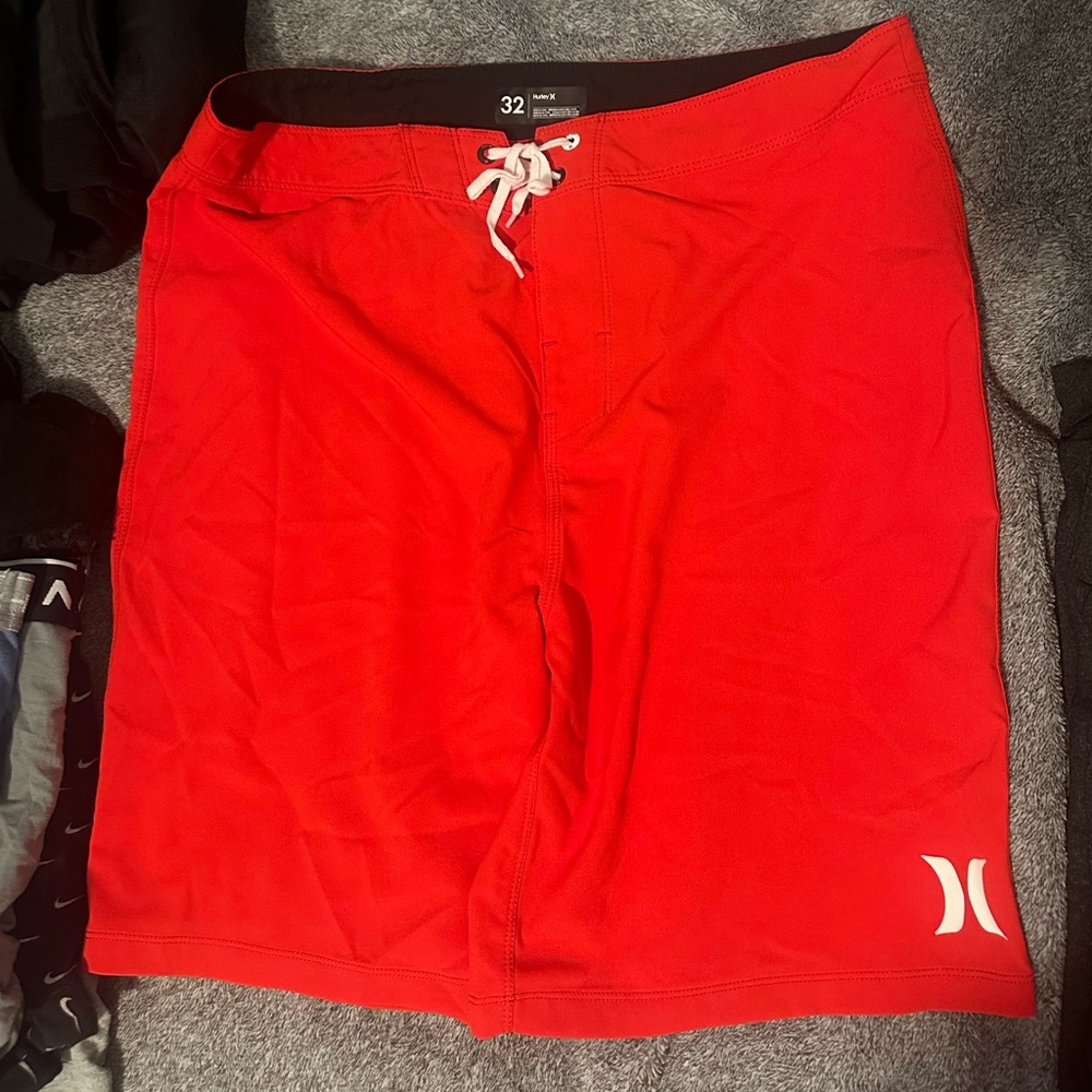 Hurley 20" Boardshorts. Tags have been removed but has never been worn.